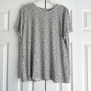 Nine West Blouse Size XL Black White Geometric Print Short Sleeve Top